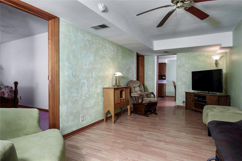 3043 Fairview Road Gibsonia, PA 15044 - Photo 15 of 25 Gallery Image 15