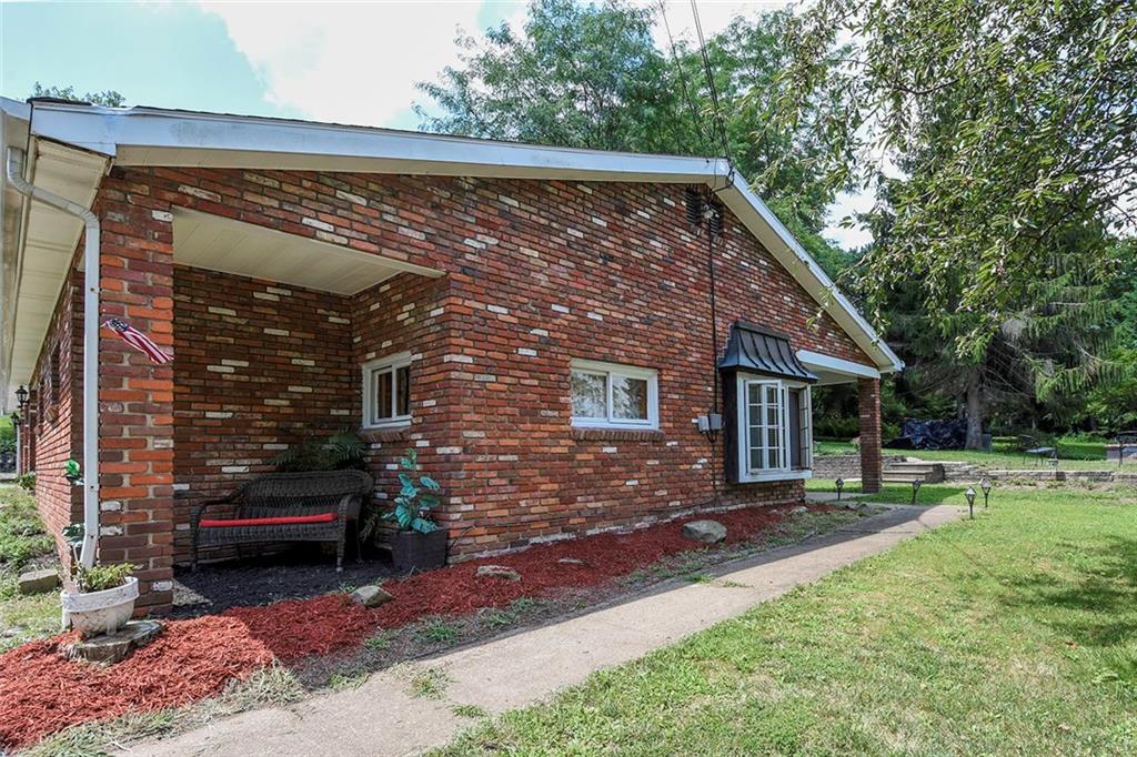 3043 Fairview Road Gibsonia, PA 15044 - Photo 4 of 25 Gallery Image 4
