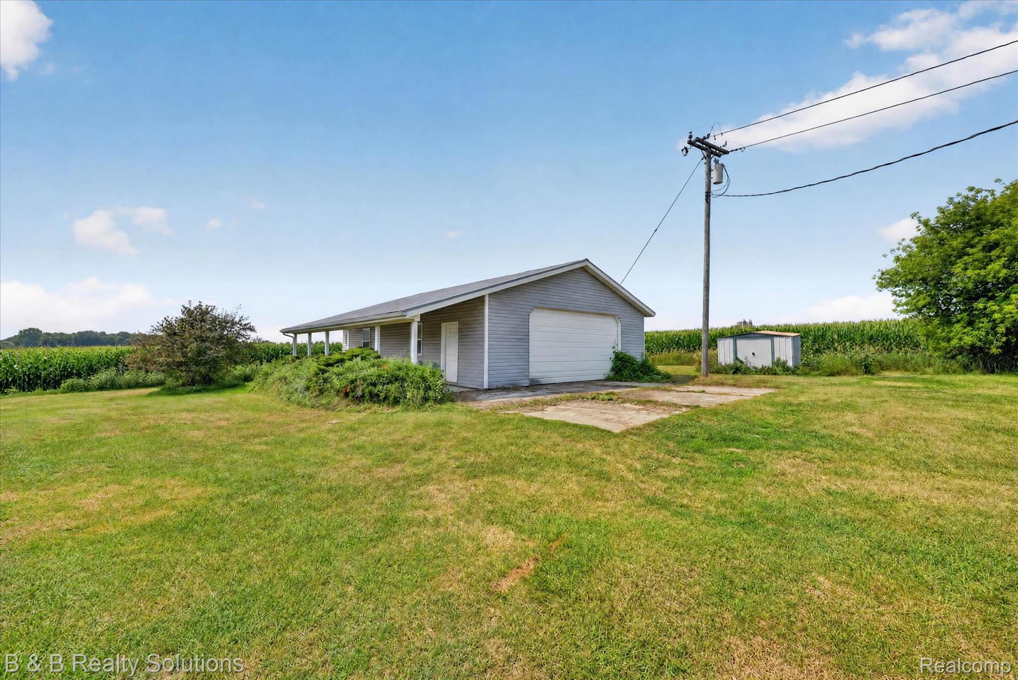 6605 Patrick Road North Branch, MI 48461 - Photo 39 of 44 42-6605-Patrick-Rd-WindowStill-Photography-20.jpg