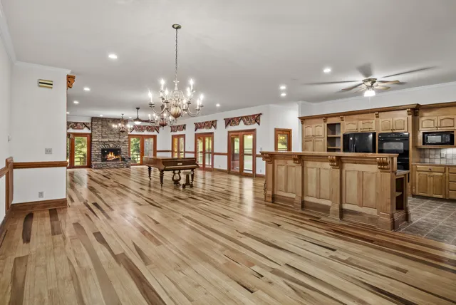 $999,900 | 2533 Otis Fowler Road, Cornersville, TN 37047