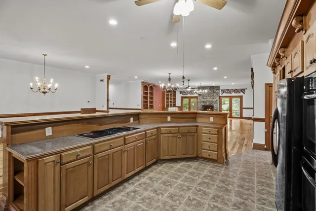 $999,900 | 2533 Otis Fowler Road, Cornersville, TN 37047