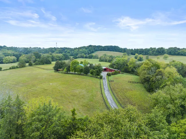 $999,900 | 2533 Otis Fowler Road, Cornersville, TN 37047