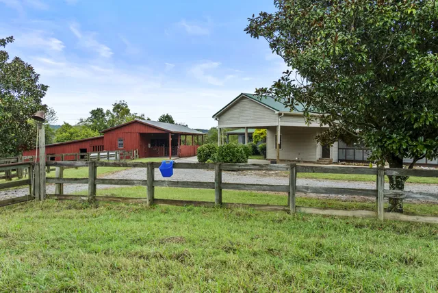 $999,900 | 2533 Otis Fowler Road, Cornersville, TN 37047