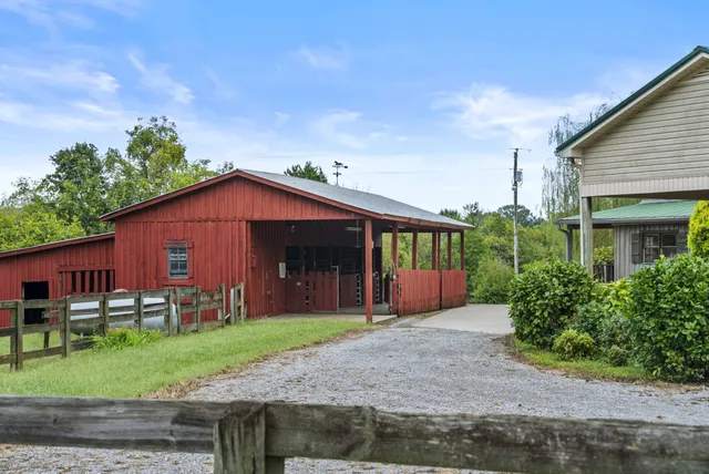 $999,900 | 2533 Otis Fowler Road, Cornersville, TN 37047