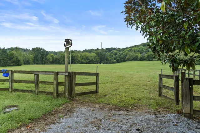 $999,900 | 2533 Otis Fowler Road, Cornersville, TN 37047