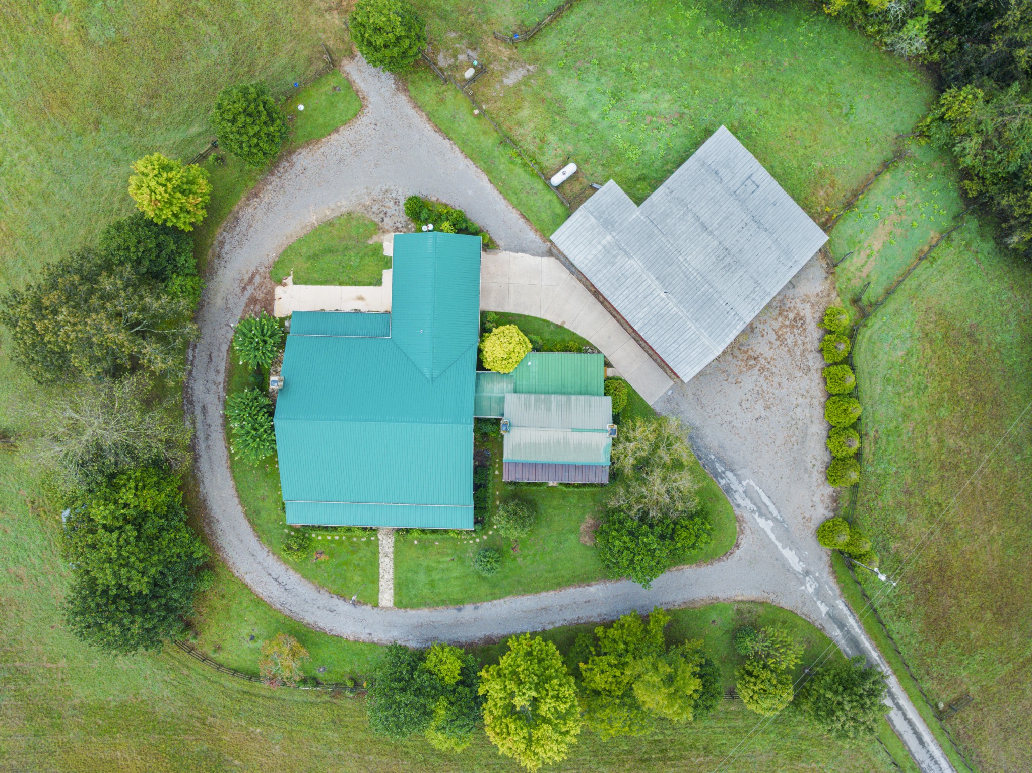 2533 Otis Fowler Road Cornersville, TN 37047 - Photo 7 of 48