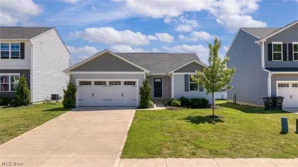 $325,000 | 140 Wild Flower Drive, Elyria, OH 44035