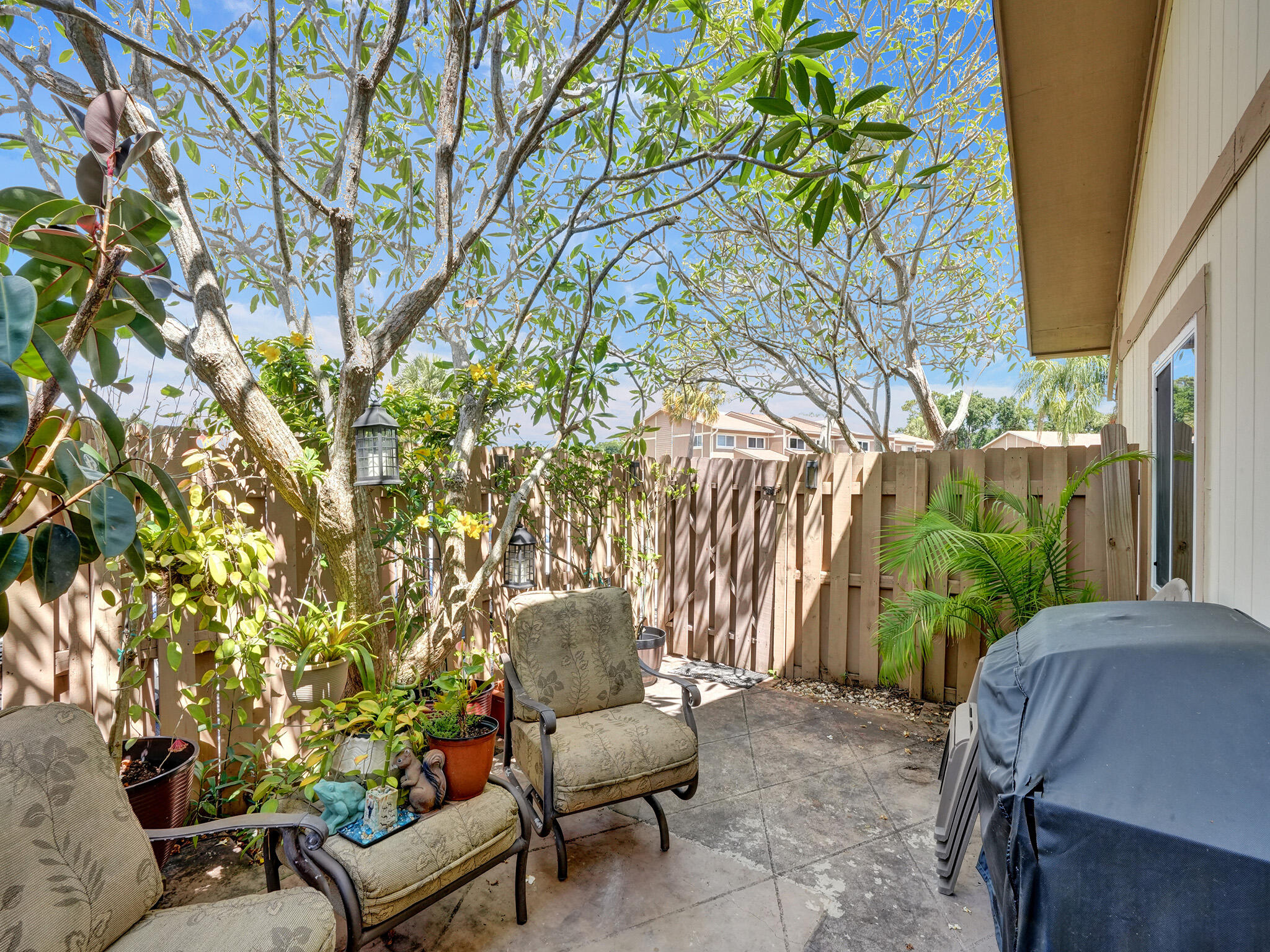 313 Maplecrest Circle Jupiter, FL 33458 - Photo 23 of 30 Patio