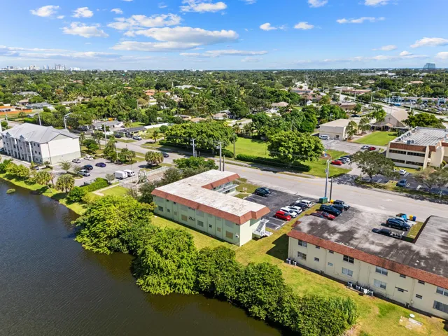 an aerial view of lake residential house with outdoor space