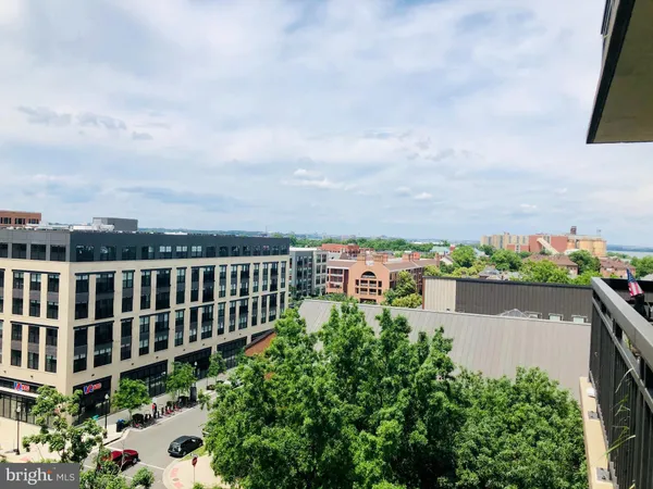 $2,600 | 801 North Pitt Street, Unit 901, Alexandria, VA 22314