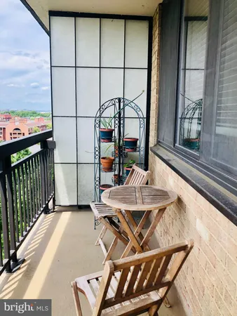 $2,600 | 801 North Pitt Street, Unit 901, Alexandria, VA 22314