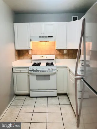 $2,600 | 801 North Pitt Street, Unit 901, Alexandria, VA 22314