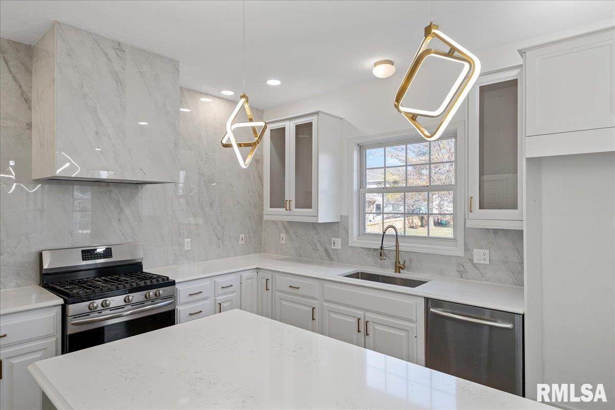 4113 Gaskell Drive Springfield, IL 62711 - Photo 17 of 61