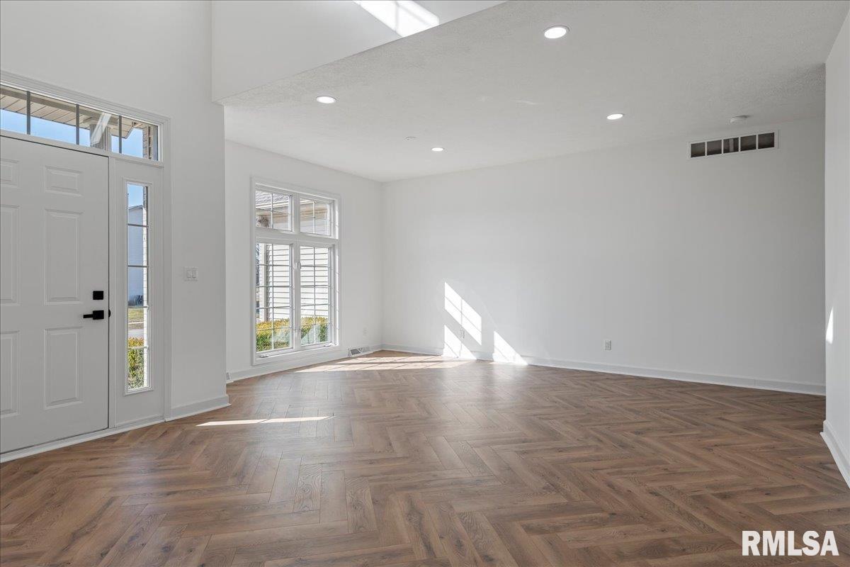 4113 Gaskell Drive Springfield, IL 62711 - Photo 3 of 61