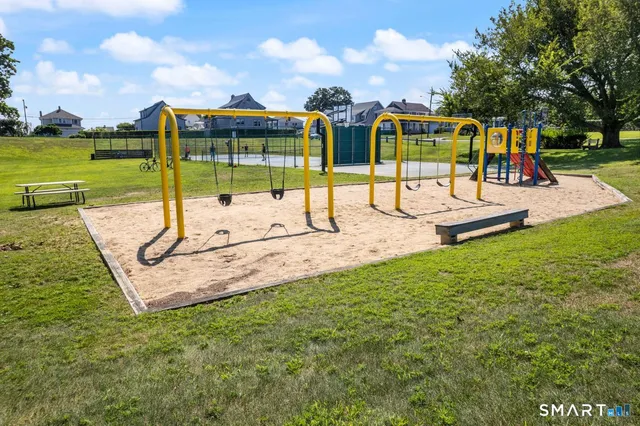 $1,595,000 | 104 Knollwood Drive, Old Saybrook, CT 06475