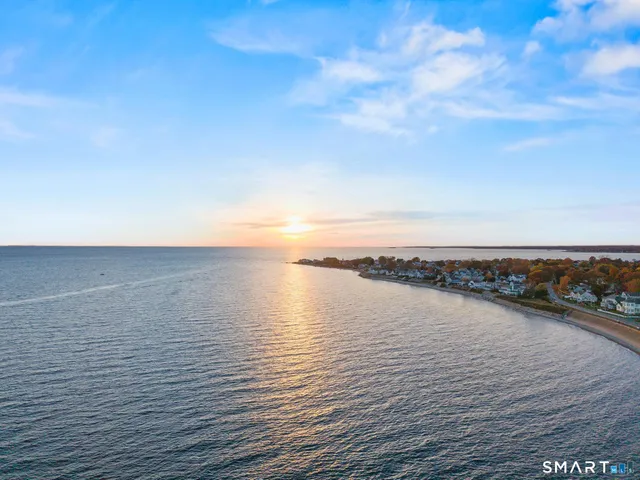 $1,595,000 | 104 Knollwood Drive, Old Saybrook, CT 06475