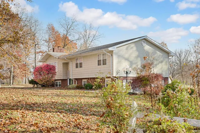 $285,000 | 46 Woodlawn Drive, Mitchell, IN 47446