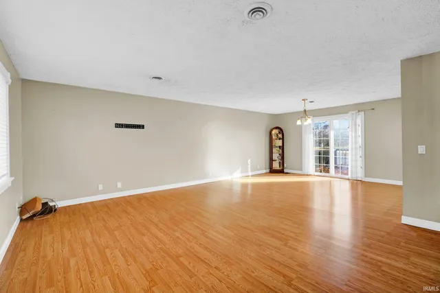 $285,000 | 46 Woodlawn Drive, Mitchell, IN 47446