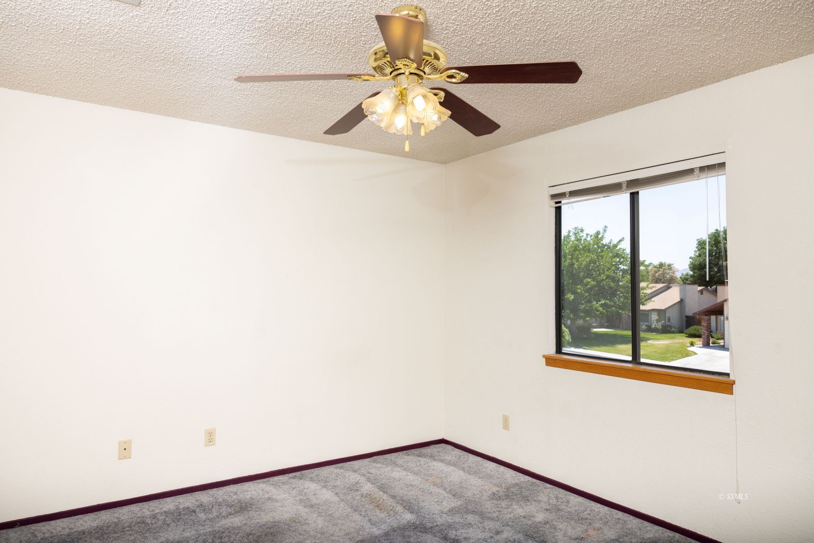 138 Chambers Street Ridgecrest, CA 93555 - Photo 24 of 28 a view of empty room with window