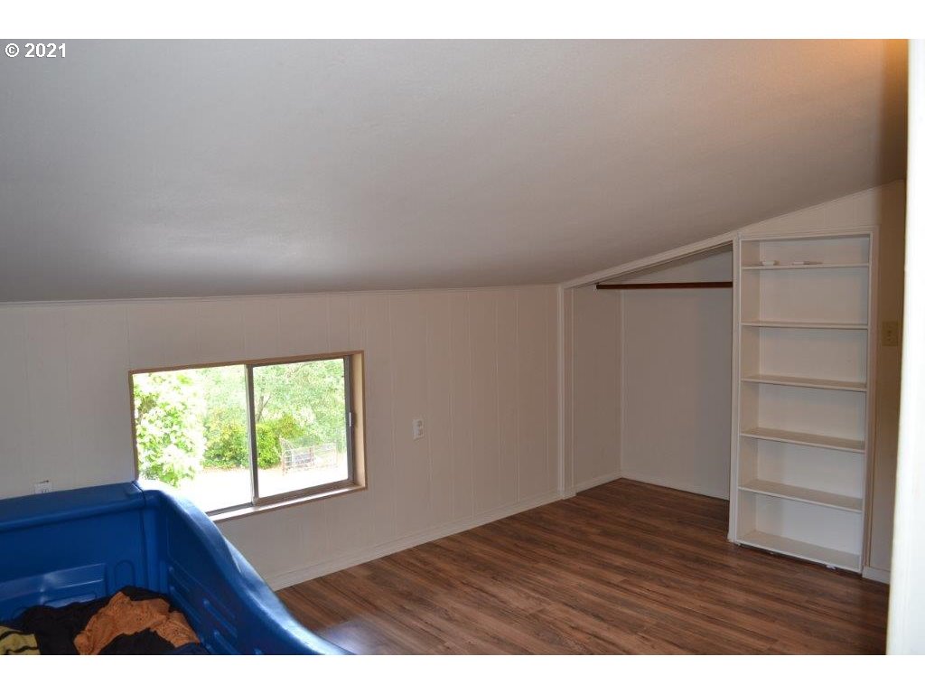 161 Glengary Loop Road Roseburg, OR 97470 - Photo 14 of 29 Gallery Image 14