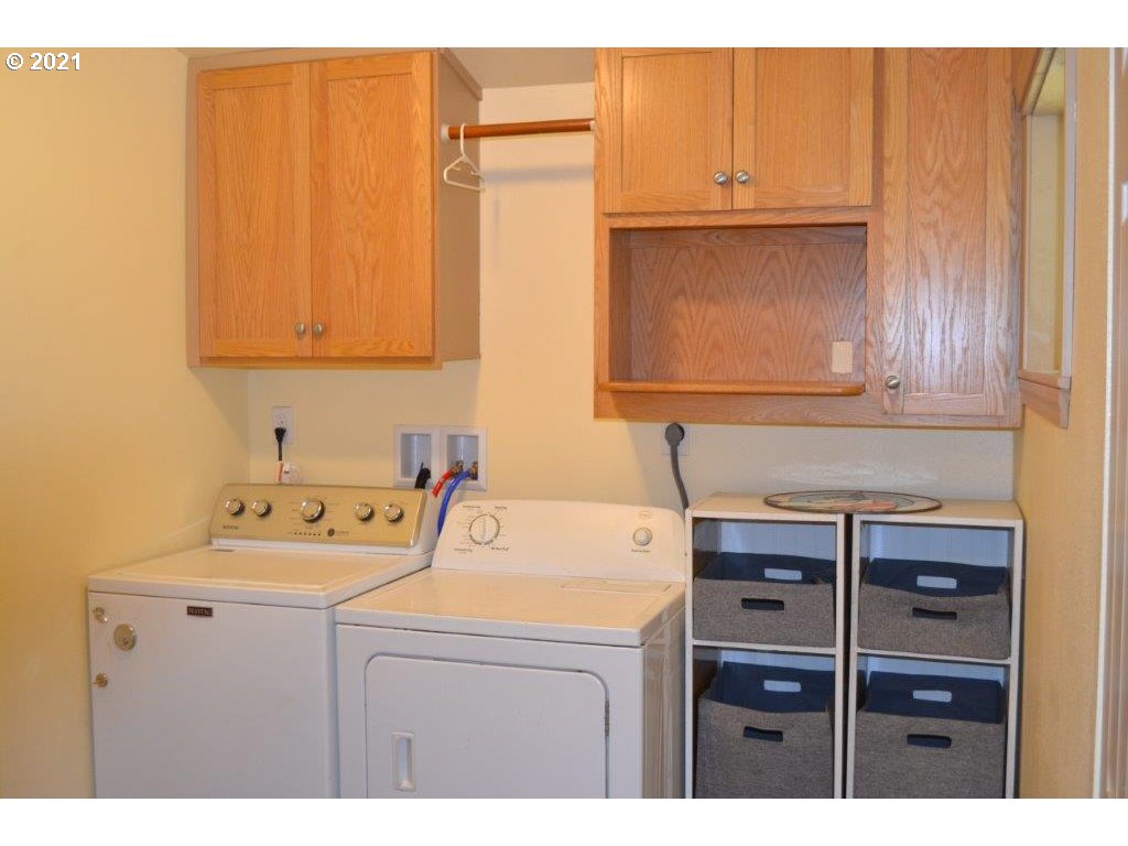 161 Glengary Loop Road Roseburg, OR 97470 - Photo 17 of 29 Gallery Image 17