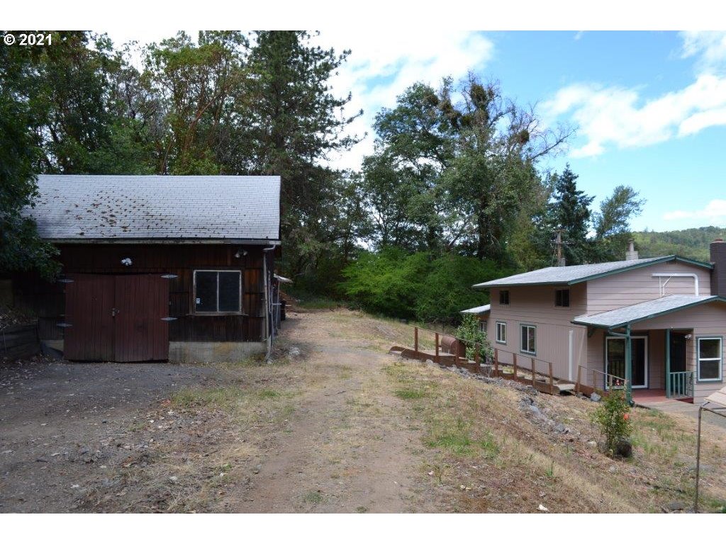 161 Glengary Loop Road Roseburg, OR 97470 - Photo 19 of 29 Gallery Image 19