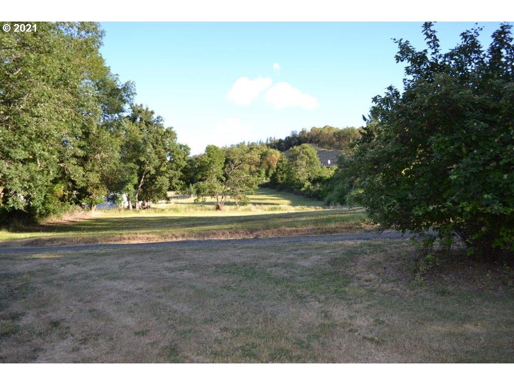 161 Glengary Loop Road Roseburg, OR 97470 - Photo 24 of 29 Gallery Image 24