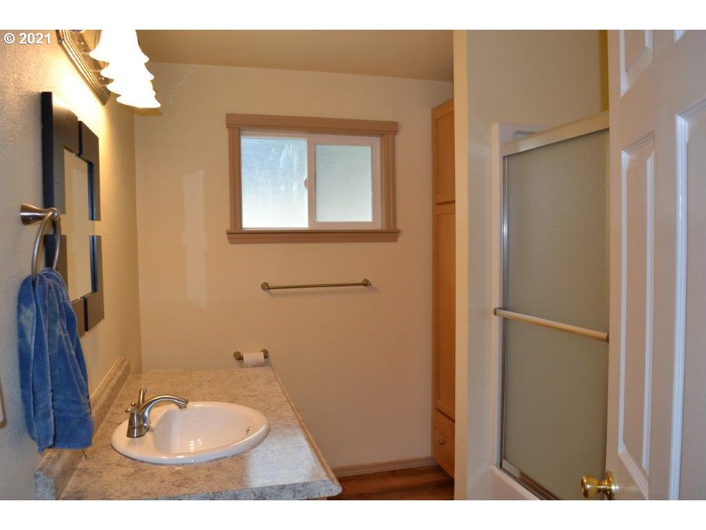 161 Glengary Loop Road Roseburg, OR 97470 - Photo 10 of 29 Gallery Image 10