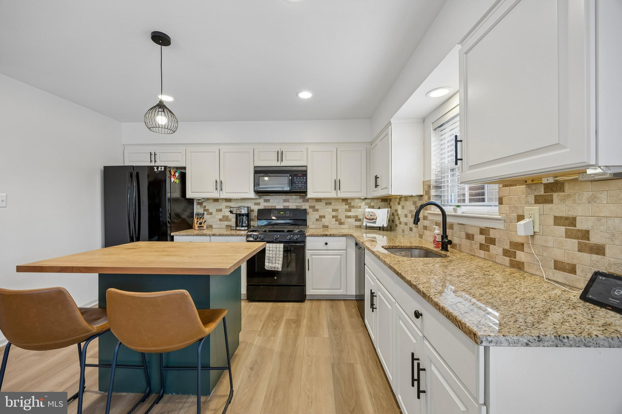 124 Longford Road West Chester, PA 19380 - Photo 8 of 28 Tastefully updated