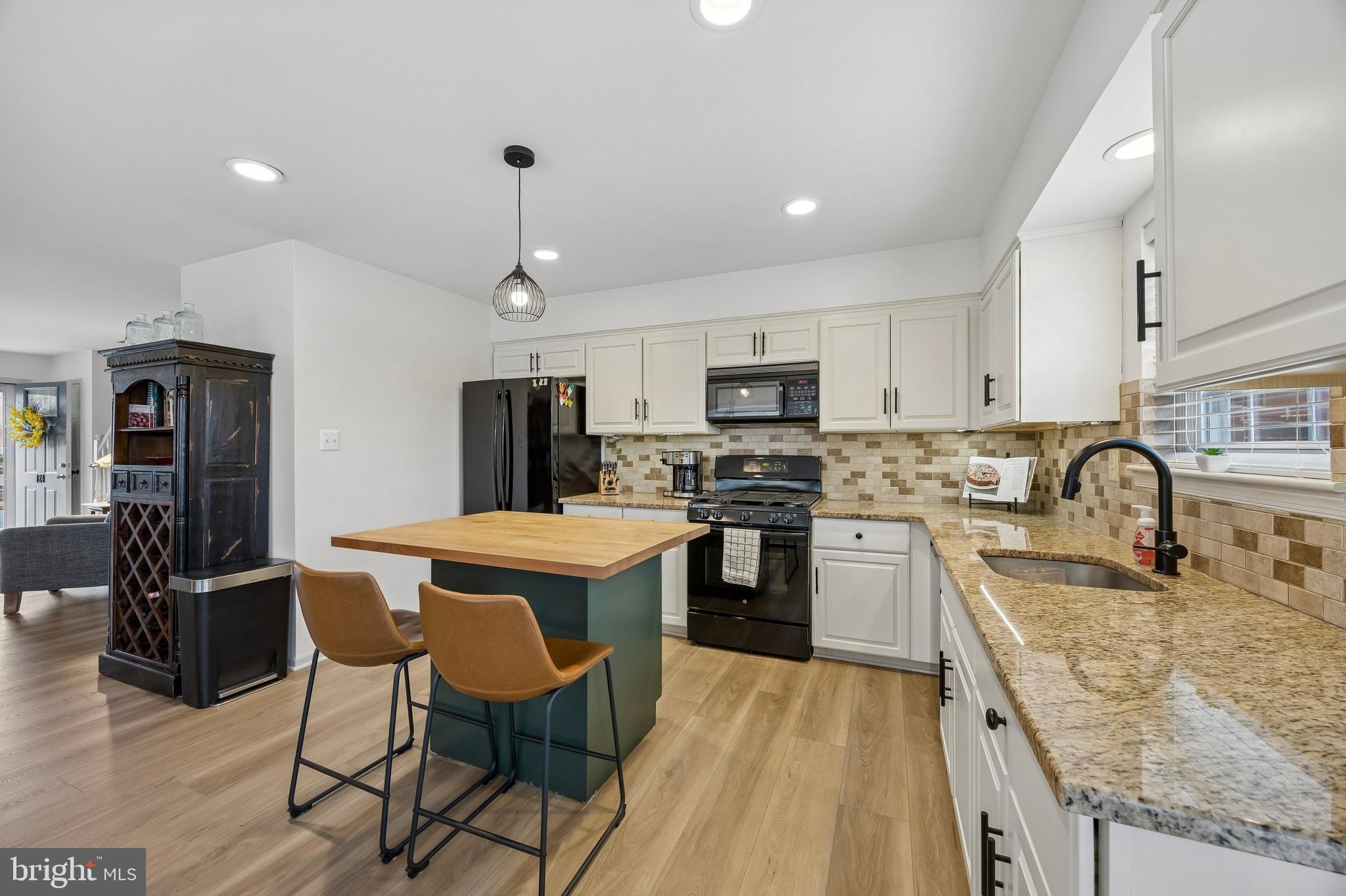 124 Longford Road West Chester, PA 19380 - Photo 10 of 28