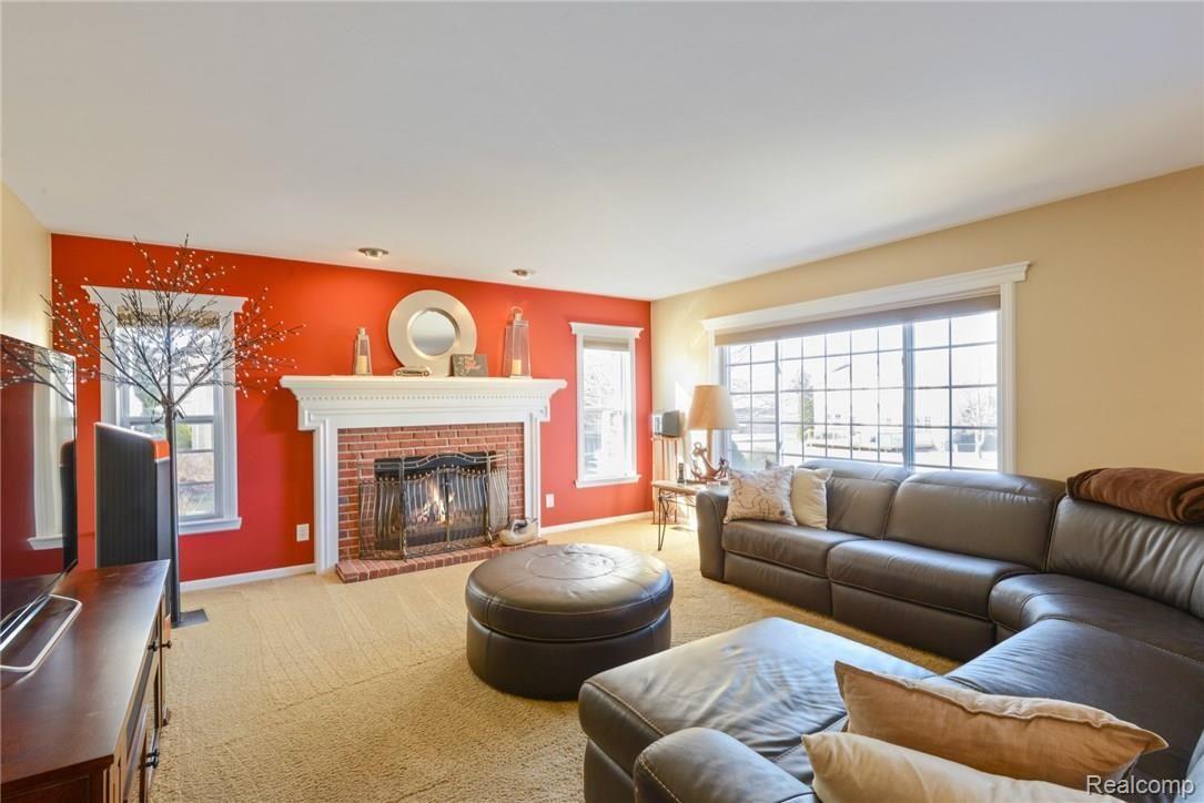 930 Ridgeview Circle Lake Orion, MI 48362 - Photo 16 of 36 CNG_2169Blended.jpg