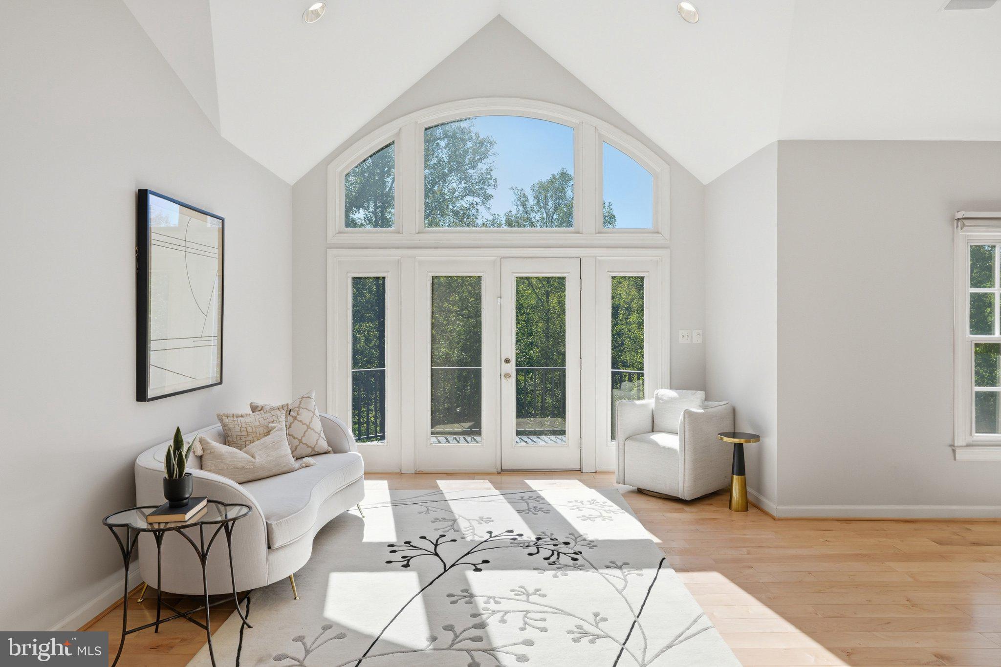 891 Chinquapin Road McLean, VA 22102 - Photo 43 of 78 Bright and airy living space awaits.