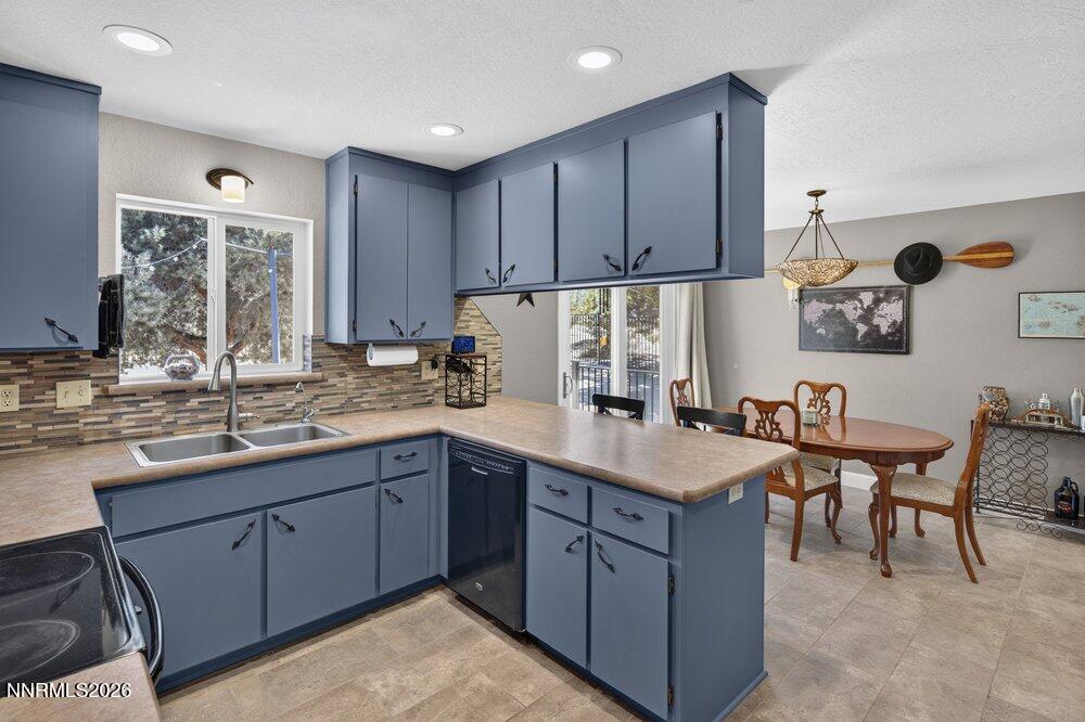 2291 Empire Road Reno, NV 89521 - Photo 16 of 40 kitchen3