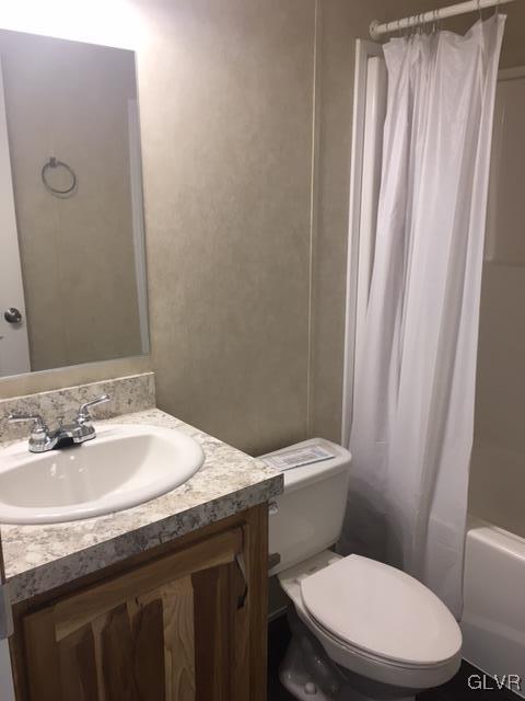 2 Chestnut Ridge Circle, Unit LOT 2 Kunkletown, PA 18058 - Photo 10 of 16 MAIN BATHROOM!