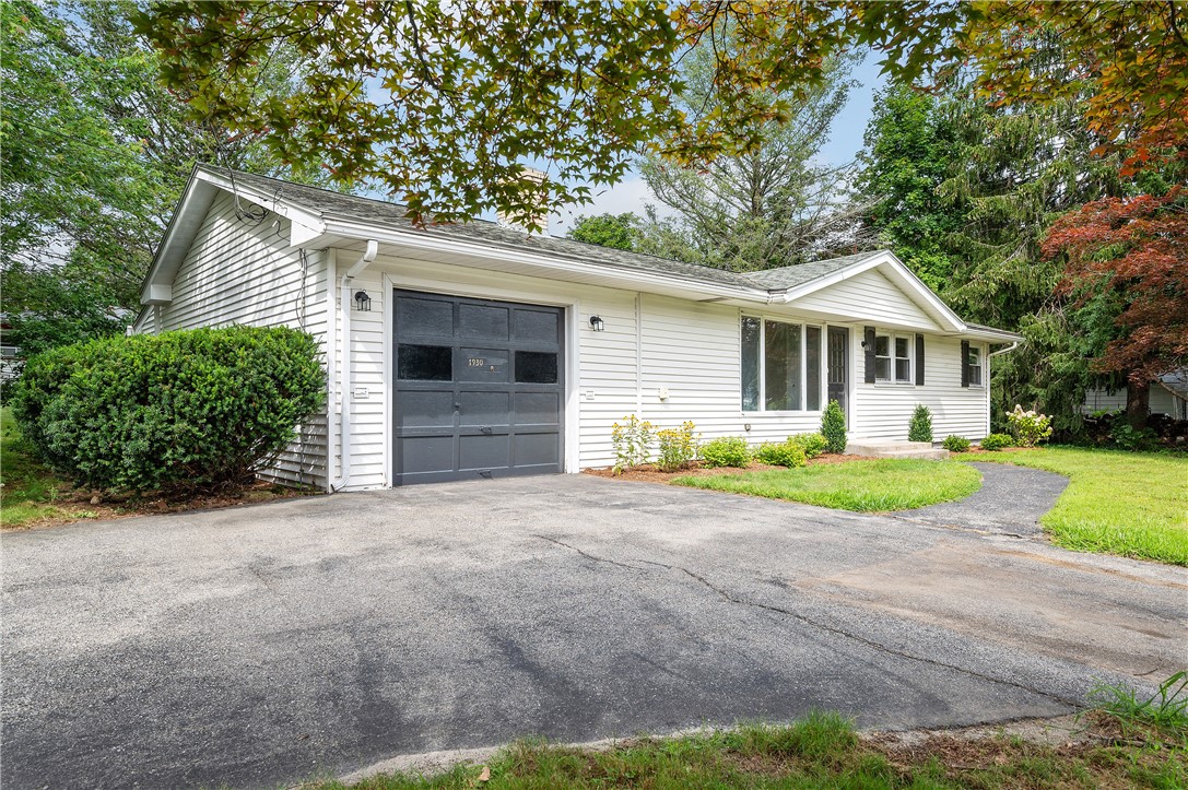 1930 Mendon Road Cumberland, RI 02864 - Photo 4 of 24
