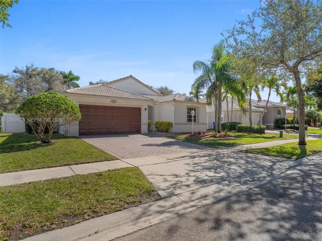 $715,000 | 1861 Northwest 142nd Avenue, Pembroke Pines, FL 33028