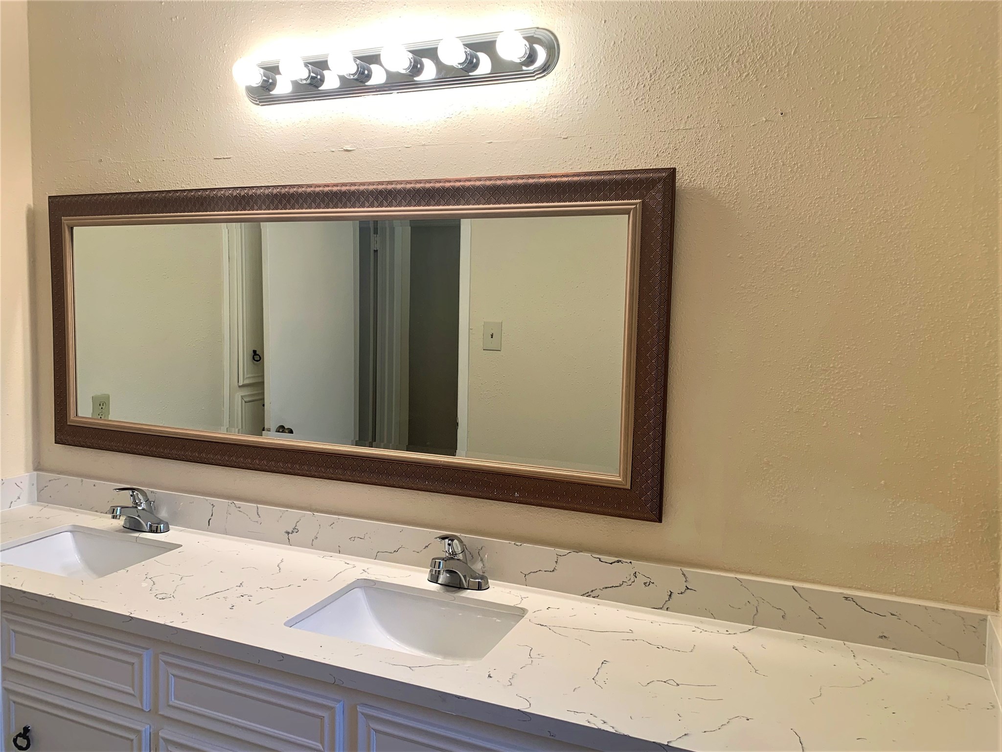 4224 Boone Road Houston, TX 77072 - Photo 15 of 37