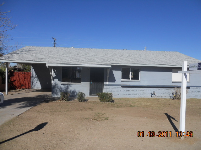 924 East Carson Road Phoenix, AZ 85042 - Photo 1 of 5 Front