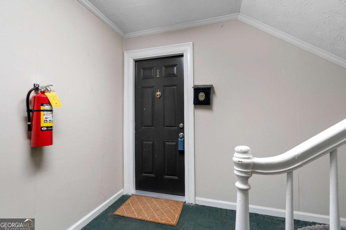 365 Winding River Drive Atlanta, GA 30350 - Photo 4 of 34