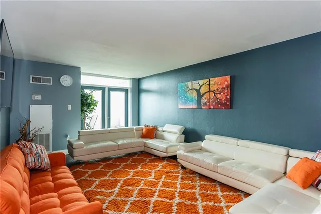 $189,900 | 375 Ralph McGill Boulevard Northeast, Unit 1701, Atlanta, GA 30312