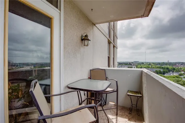 $189,900 | 375 Ralph McGill Boulevard Northeast, Unit 1701, Atlanta, GA 30312