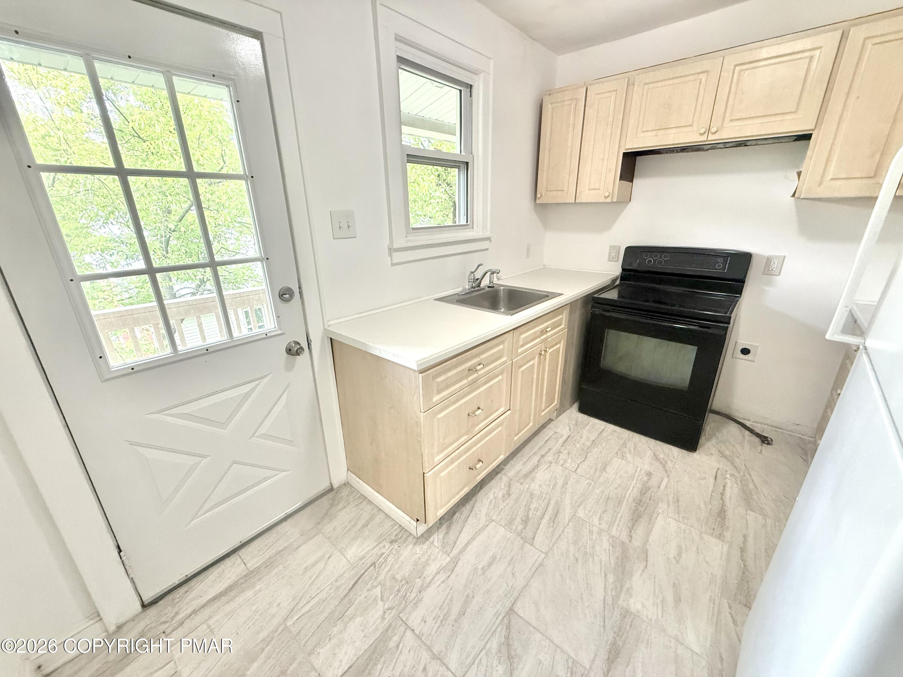 309-311 East Ridge Street Lansford, PA 18232 - Photo 26 of 47 IMG_4625
