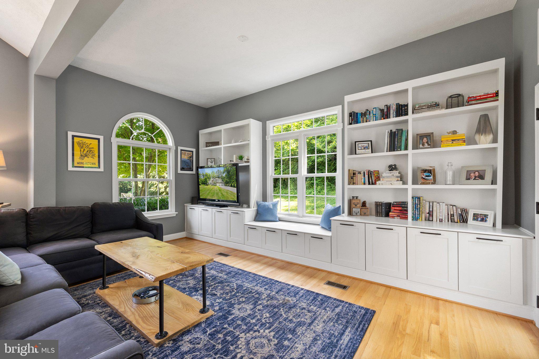 225 Cotton Ridge Road Winchester, VA 22603 - Photo 11 of 59 Custom built-ins