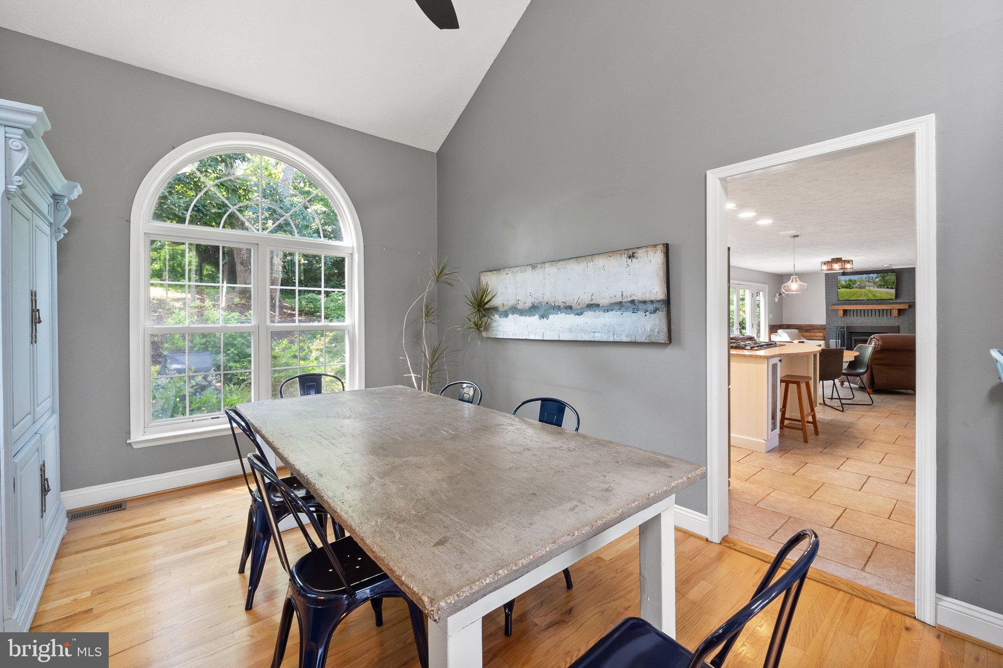 225 Cotton Ridge Road Winchester, VA 22603 - Photo 14 of 59 Dining room