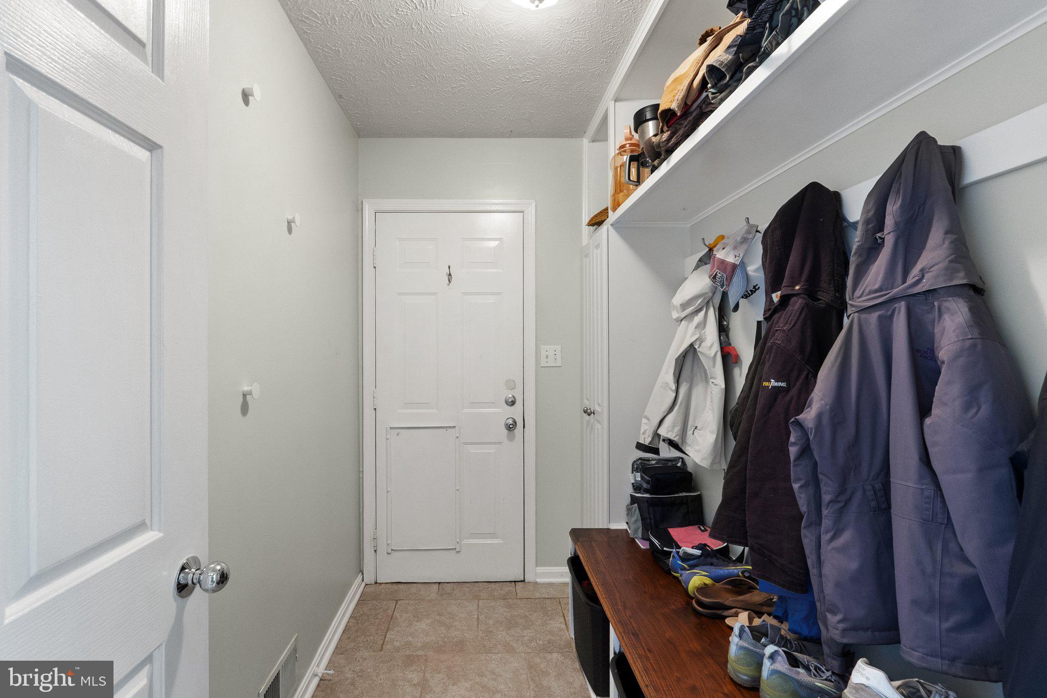 225 Cotton Ridge Road Winchester, VA 22603 - Photo 29 of 59 Mudroom