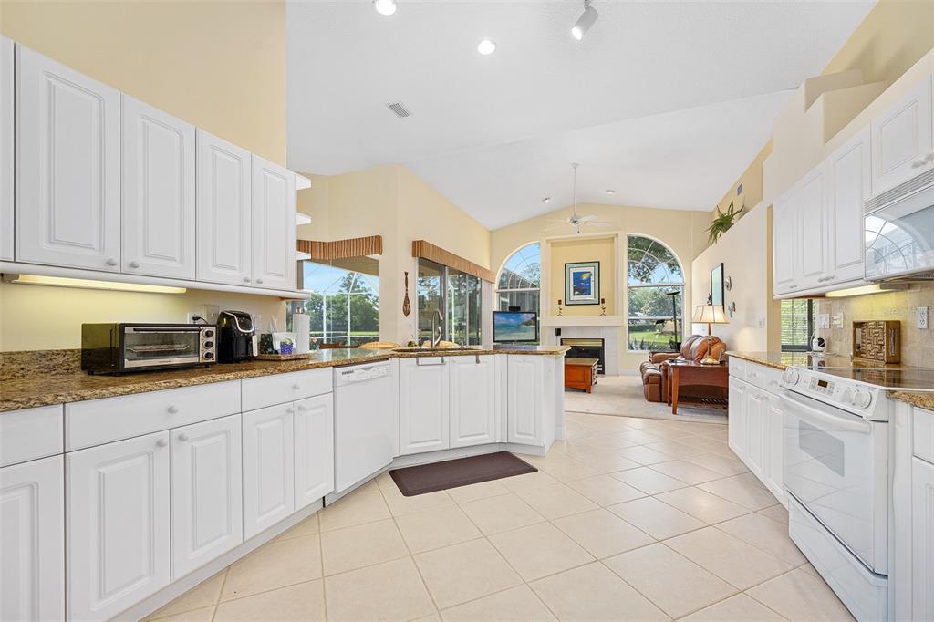 8 Gale Lane Ormond Beach, FL 32174 - Photo 17 of 81