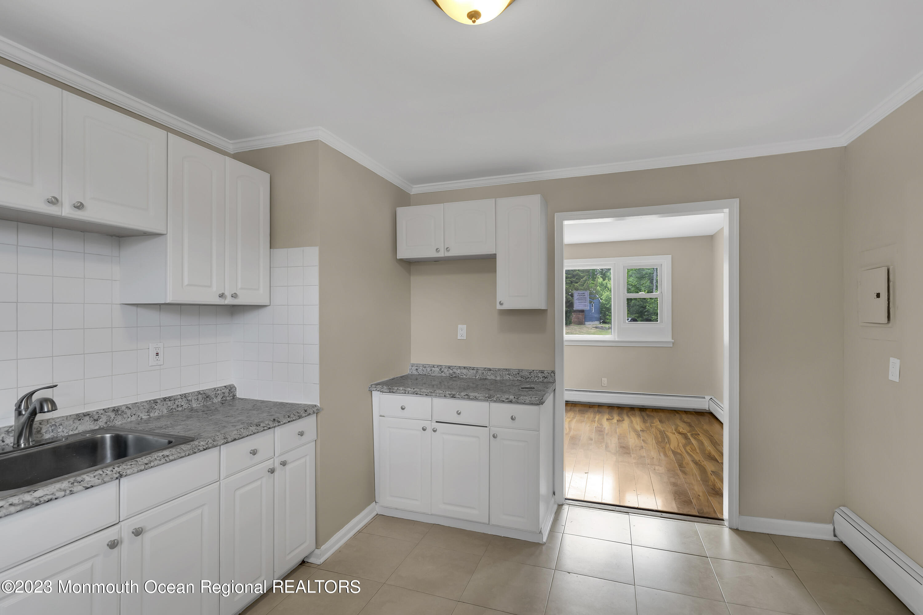 18 Maple Place Keyport, NJ 07735 - Photo 12 of 25 015_ey201658