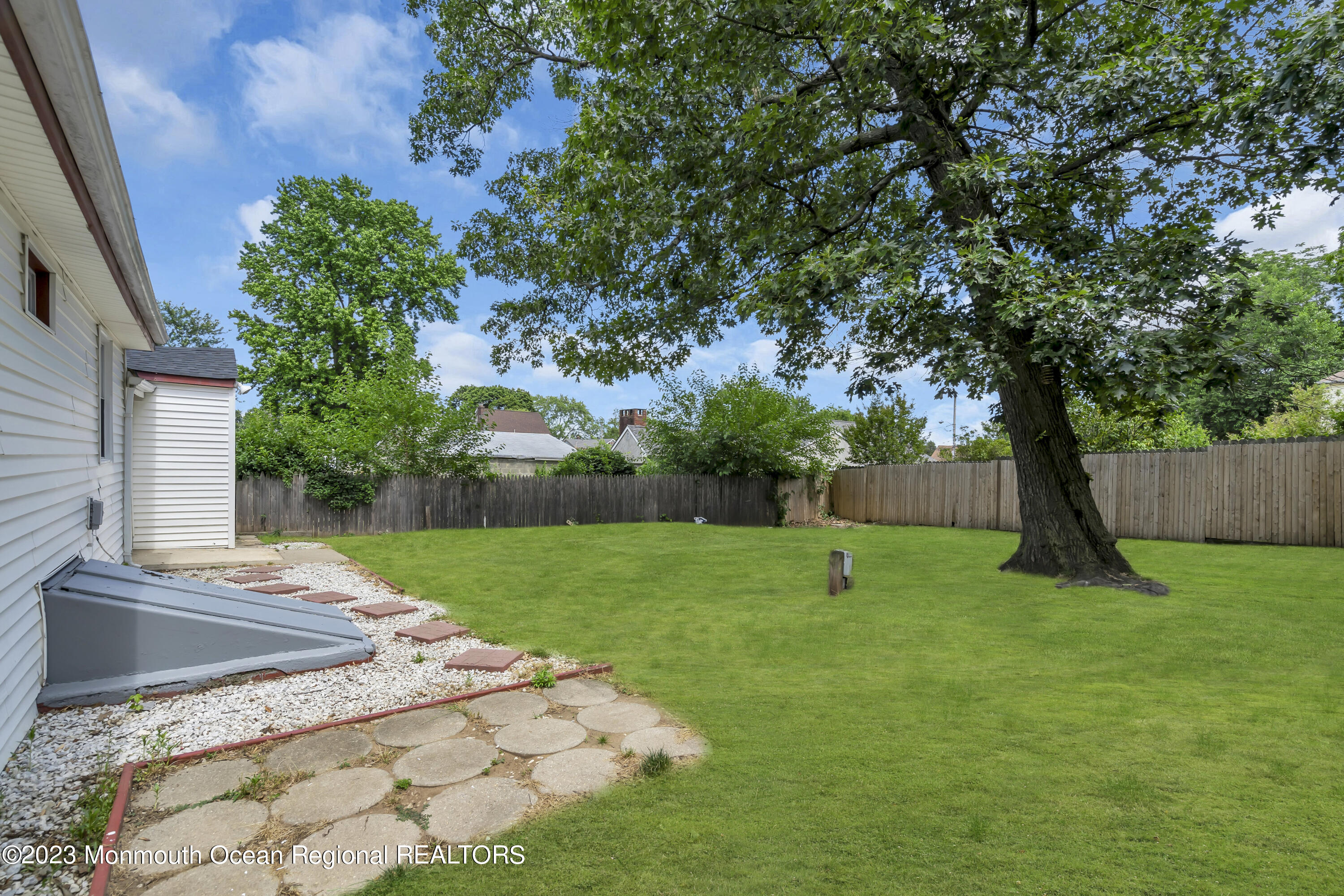 18 Maple Place Keyport, NJ 07735 - Photo 24 of 25 032_ey201755-1