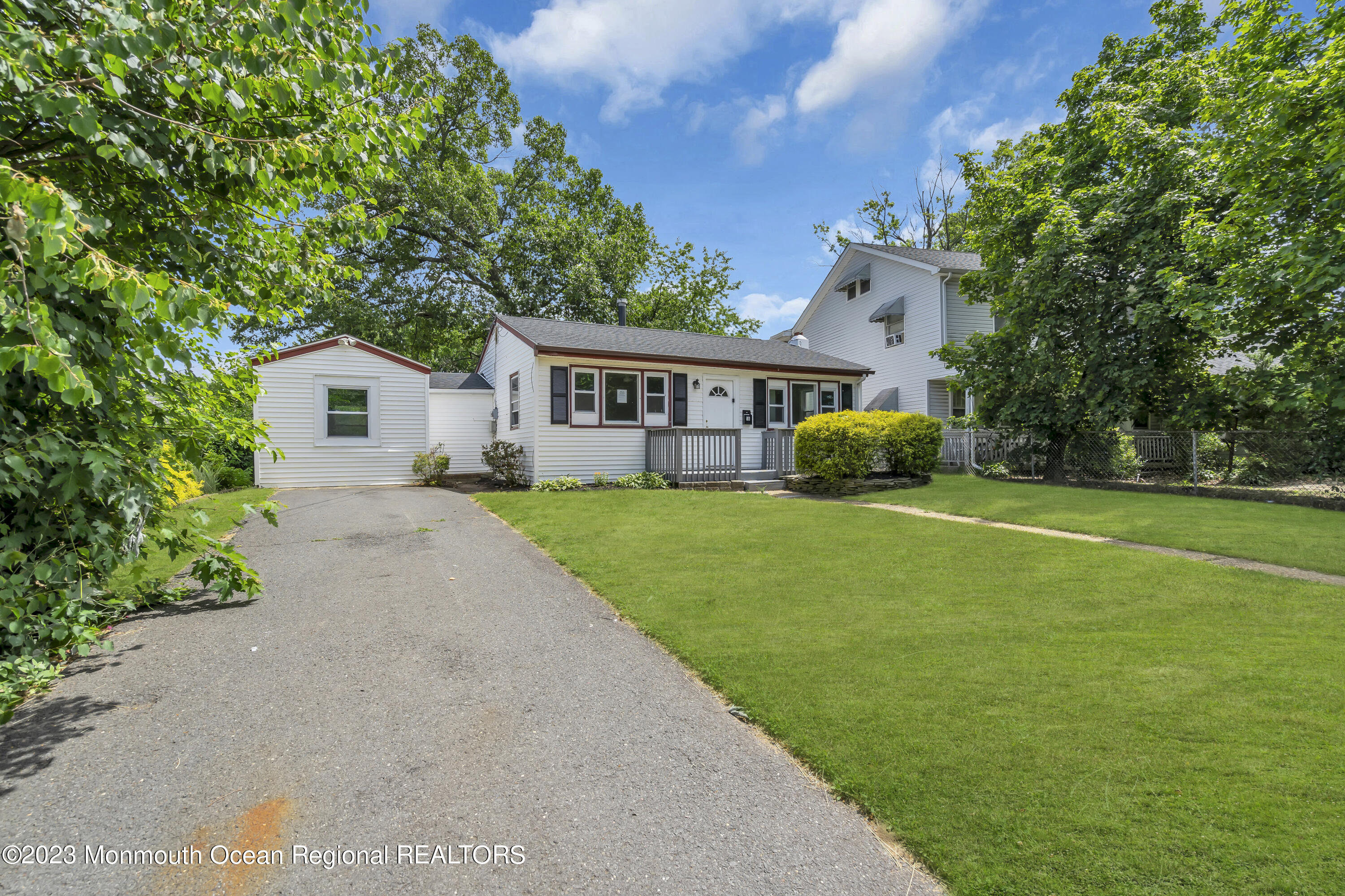 18 Maple Place Keyport, NJ 07735 - Photo 9 of 25 002_ey201760-1