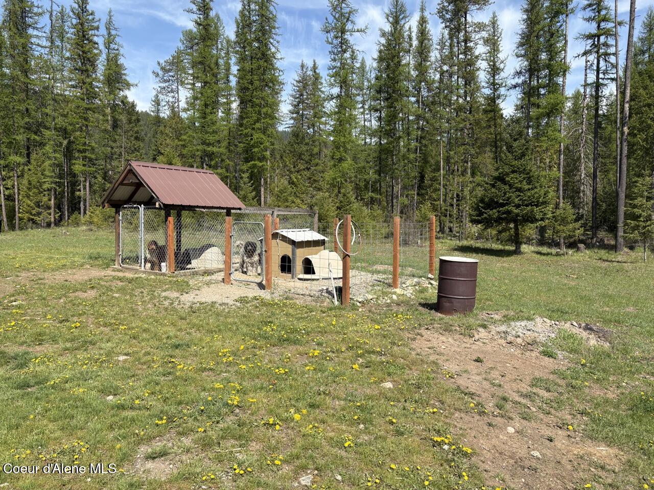 1202 Porkchop Road Moyie Springs, ID 83845 - Photo 44 of 50 Dog Houses